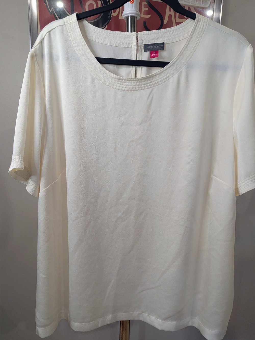 $18 Vince Camuto Plus Size 3X - Stitch Neck Short Sleeve Blouse Ivory - EUC
